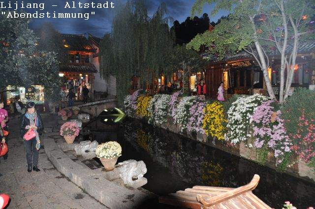 Lijiang Altstadt Abendstimmung D9ny